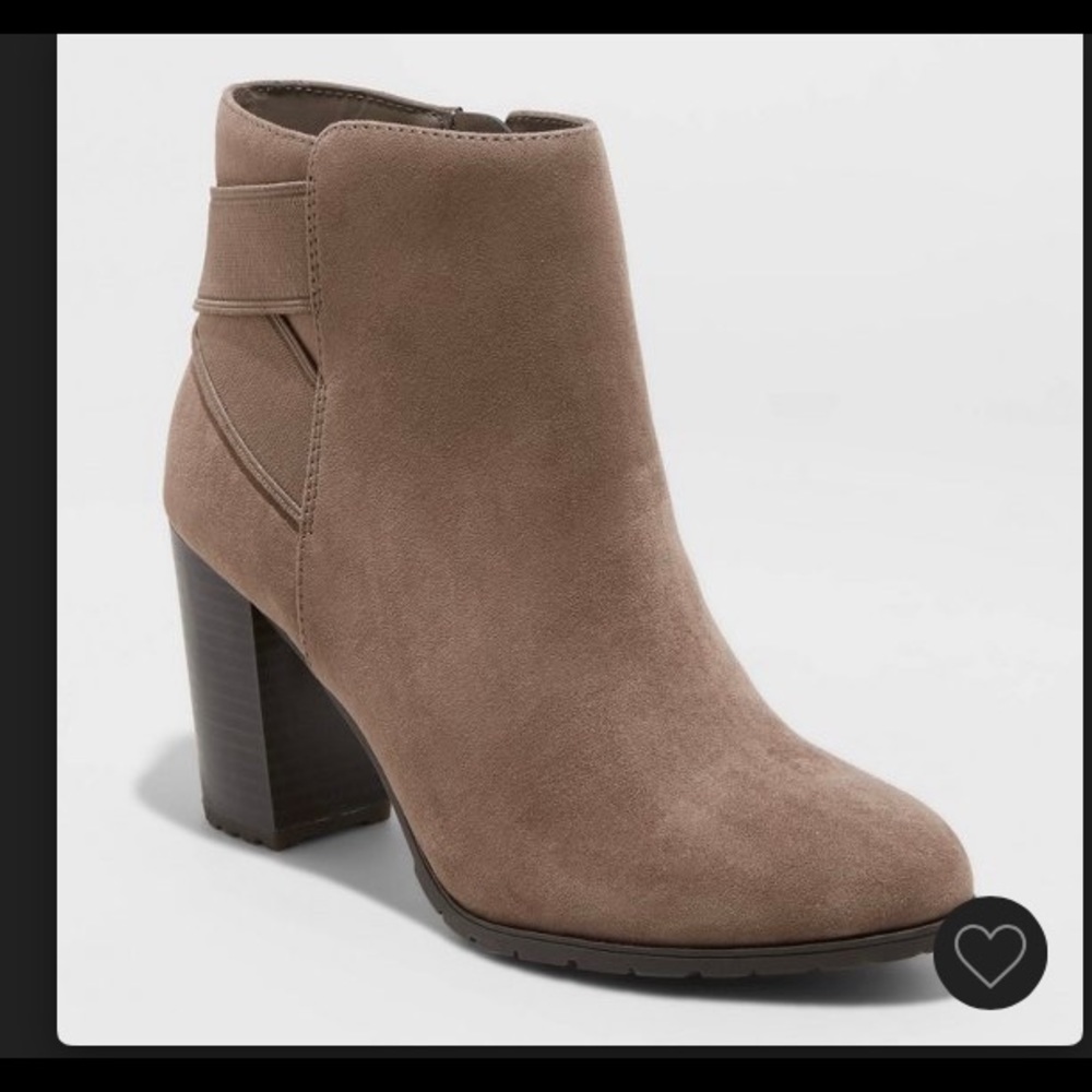 Boots - Picture 2 of 2